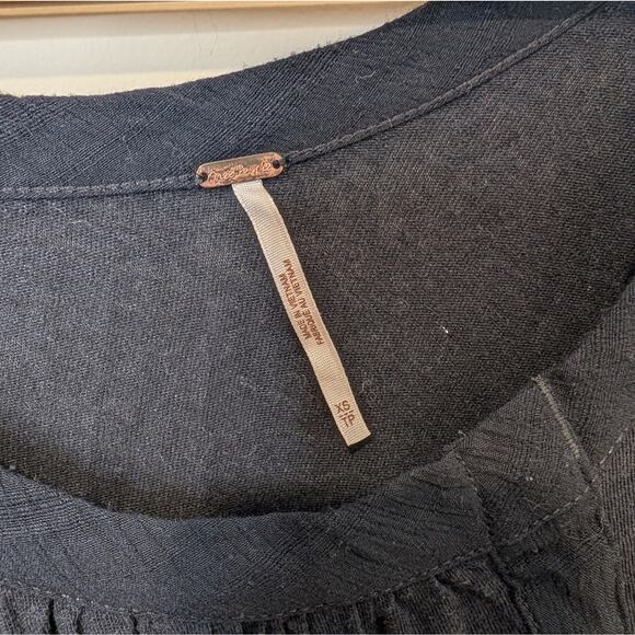 Free People Oversized Black Linen Women's Blouse Size XS - Picture 5 of 6